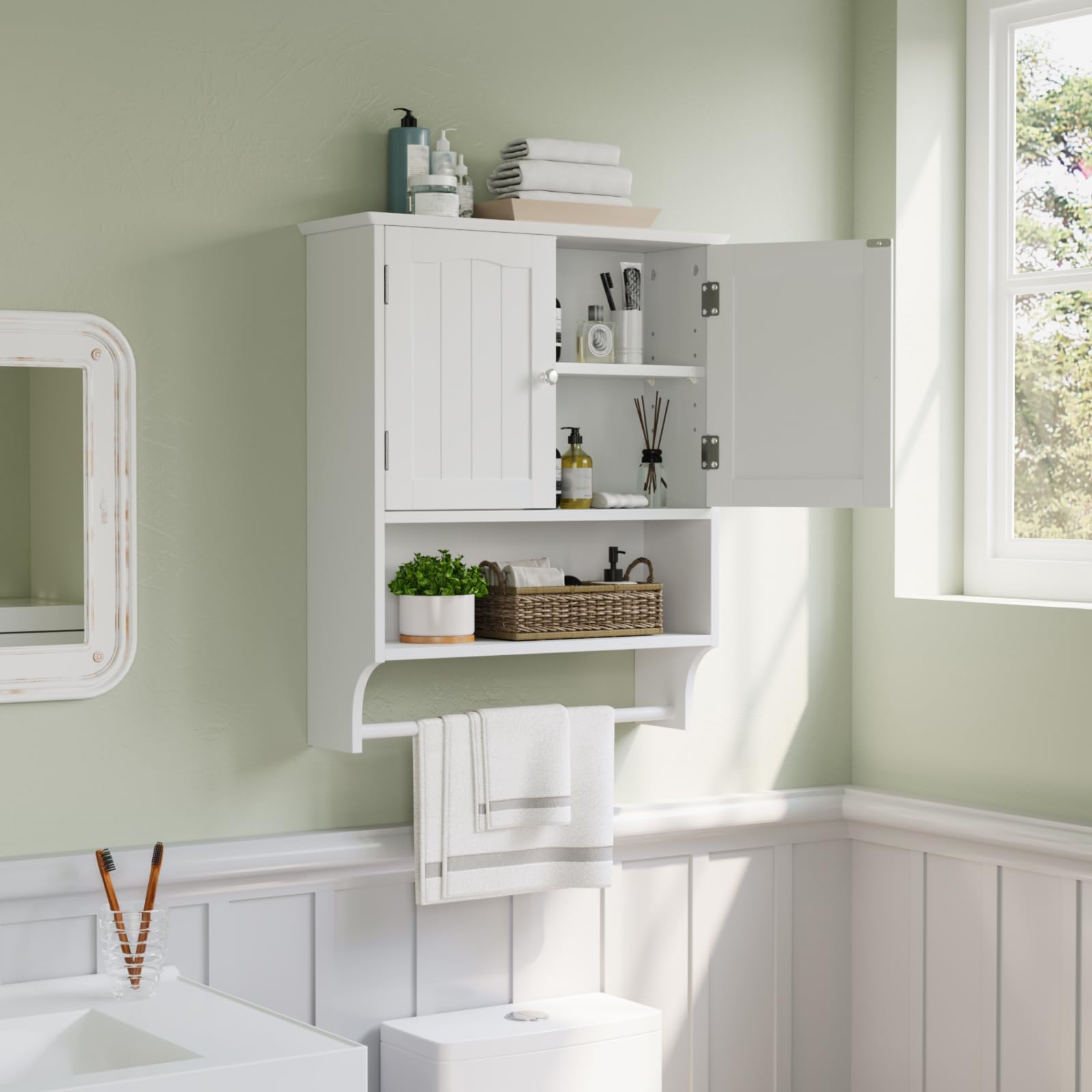 HM21053 Wall Mounted Cabinet with Towels